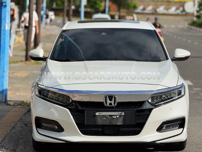 Honda Accord 1.5 AT