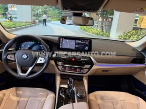 Xe BMW 5 Series 520i 2023
