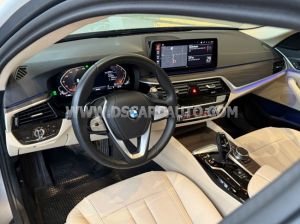 Xe BMW 5 Series 520i 2023
