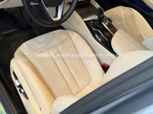 Xe BMW 5 Series 520i 2023