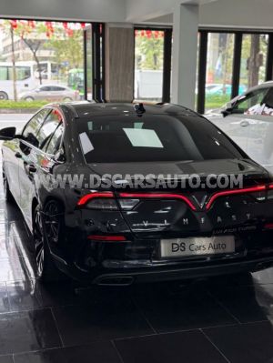 Xe VinFast Lux A 2.0 Premium 2.0 AT 2019