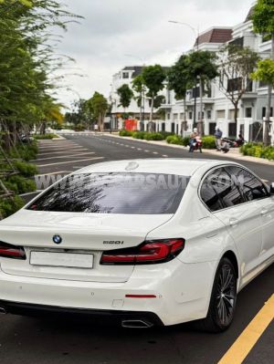 Xe BMW 5 Series 520i 2023
