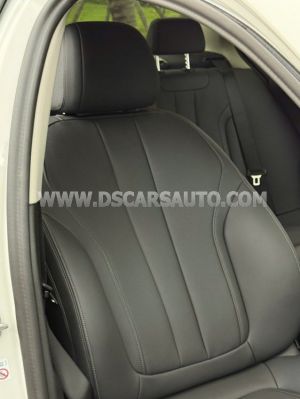 Xe BMW 5 Series 520i 2023