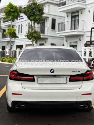 Xe BMW 5 Series 520i 2023