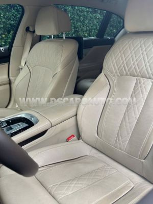 Xe BMW 7 Series 730Li 2021