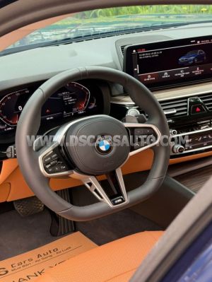 Xe BMW 5 Series 520i Luxury Line 2022