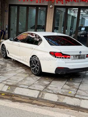 Xe BMW 5 Series 520i M Sport 2023