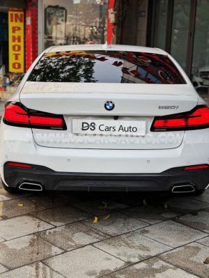 Xe BMW 5 Series 520i M Sport 2023