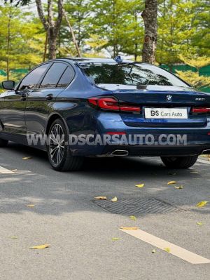 Xe BMW 5 Series 520i Luxury Line 2022
