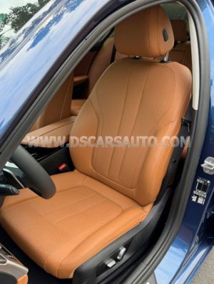 Xe BMW 5 Series 520i Luxury Line 2022