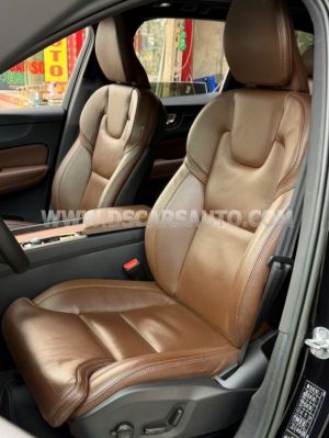 Xe Volvo XC60 Recharge T8 AWD 2022