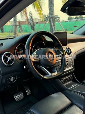 Xe Mercedes Benz CLA class CLA 250 4Matic 2017