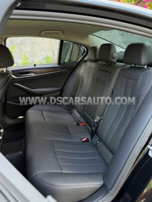 Xe BMW 5 Series 520i Luxury Line 2022