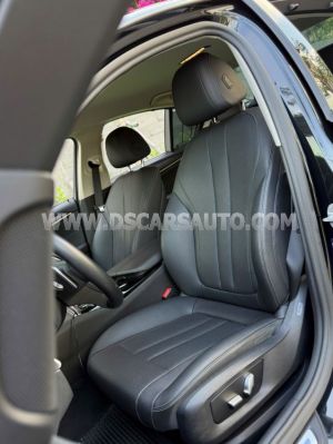 Xe BMW 5 Series 520i Luxury Line 2022