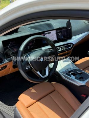 Xe BMW 3 Series 320i Sport Line 2024