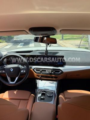 Xe BMW 3 Series 320i Sport Line 2024