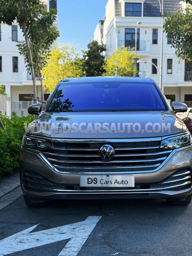 Volkswagen Viloran Luxury