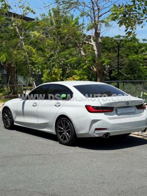 Xe BMW 3 Series 320i Sport Line 2024