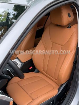 Xe BMW 3 Series 320i Sport Line 2024