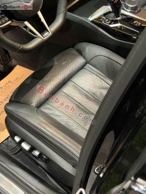 Xe BMW 5 Series 530i M Sport 2021