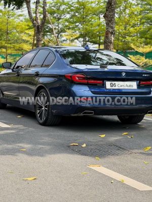 Xe BMW 5 Series 520i Luxury Line 2022