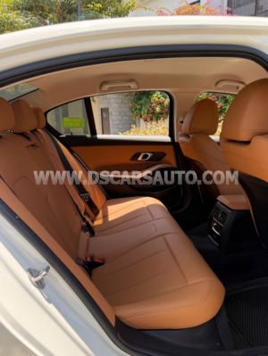 Xe BMW 3 Series 320i Sport Line 2024