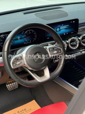 Xe Mercedes Benz GLB 200 AMG 2021