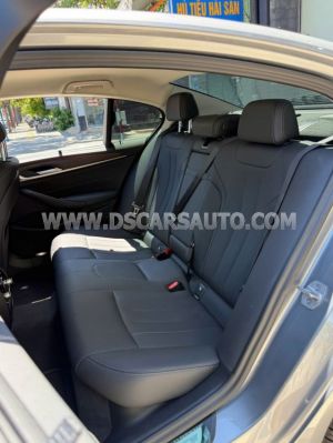 Xe BMW 5 Series 520i 2023