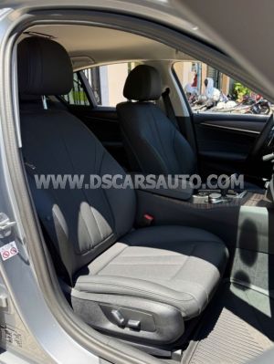 Xe BMW 5 Series 520i 2023