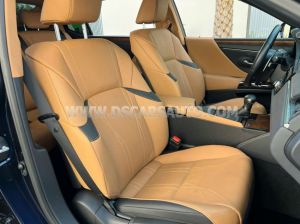 Xe Lexus ES 250 2022