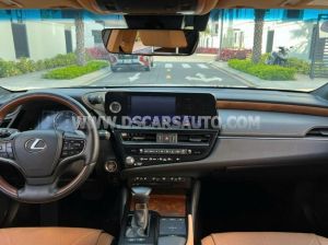 Xe Lexus ES 250 2022