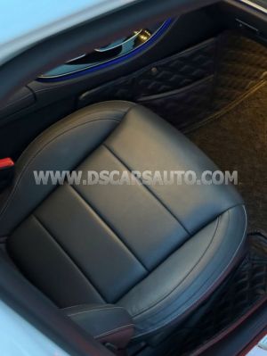 Xe Mercedes Benz E class E300 AMG 2020