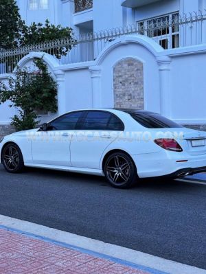 Xe Mercedes Benz E class E300 AMG 2020
