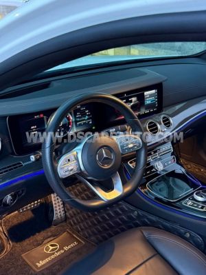 Xe Mercedes Benz E class E300 AMG 2020