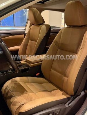 Xe Lexus ES 250 2017