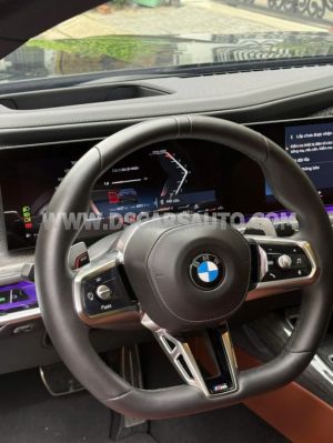 Xe BMW 7 Series 735i M Sport 2023