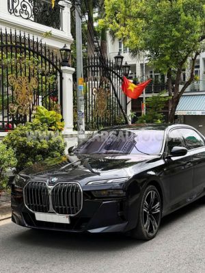 Xe BMW 7 Series 735i M Sport 2023