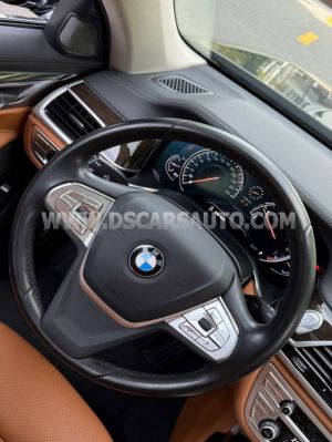 Xe BMW 7 Series 730Li 2018