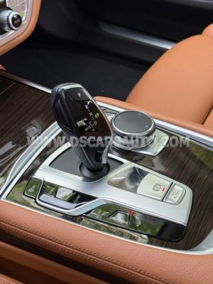Xe BMW 7 Series 730Li 2018