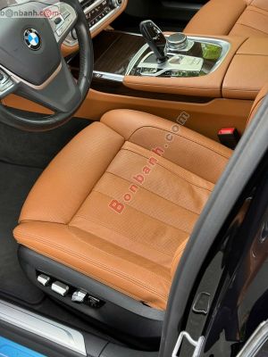 Xe BMW 7 Series 730Li 2018