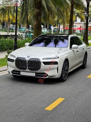 Xe BMW 7 Series 735i Pure Excellence 2023