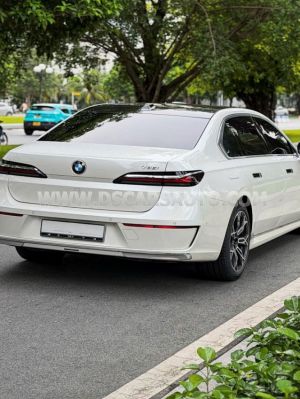 Xe BMW 7 Series 735i Pure Excellence 2023