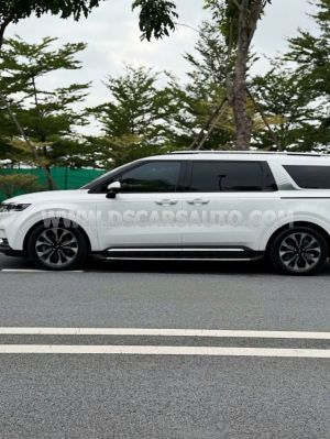 Xe Kia Carnival Signature 2.2D 2024