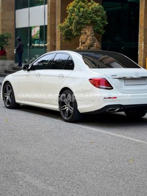 Xe Mercedes Benz E class E300 AMG 2020
