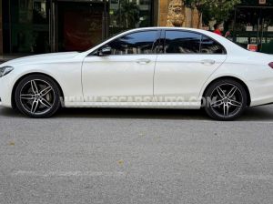 Xe Mercedes Benz E class E300 AMG 2020