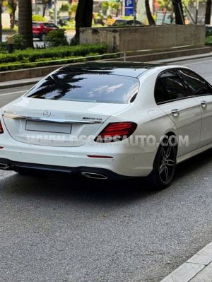 Xe Mercedes Benz E class E300 AMG 2020