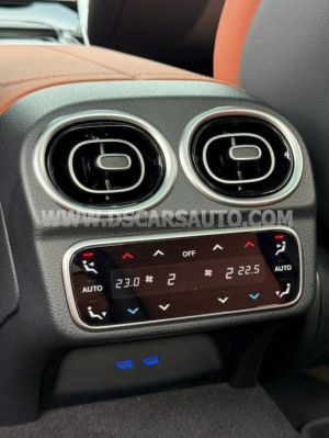 Xe Mercedes Benz C class C300 AMG 2023
