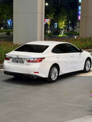 Xe Lexus ES 250 2017