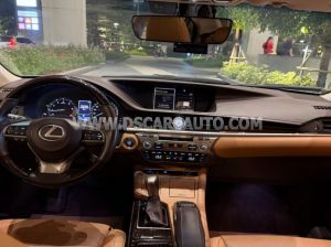 Xe Lexus ES 250 2017